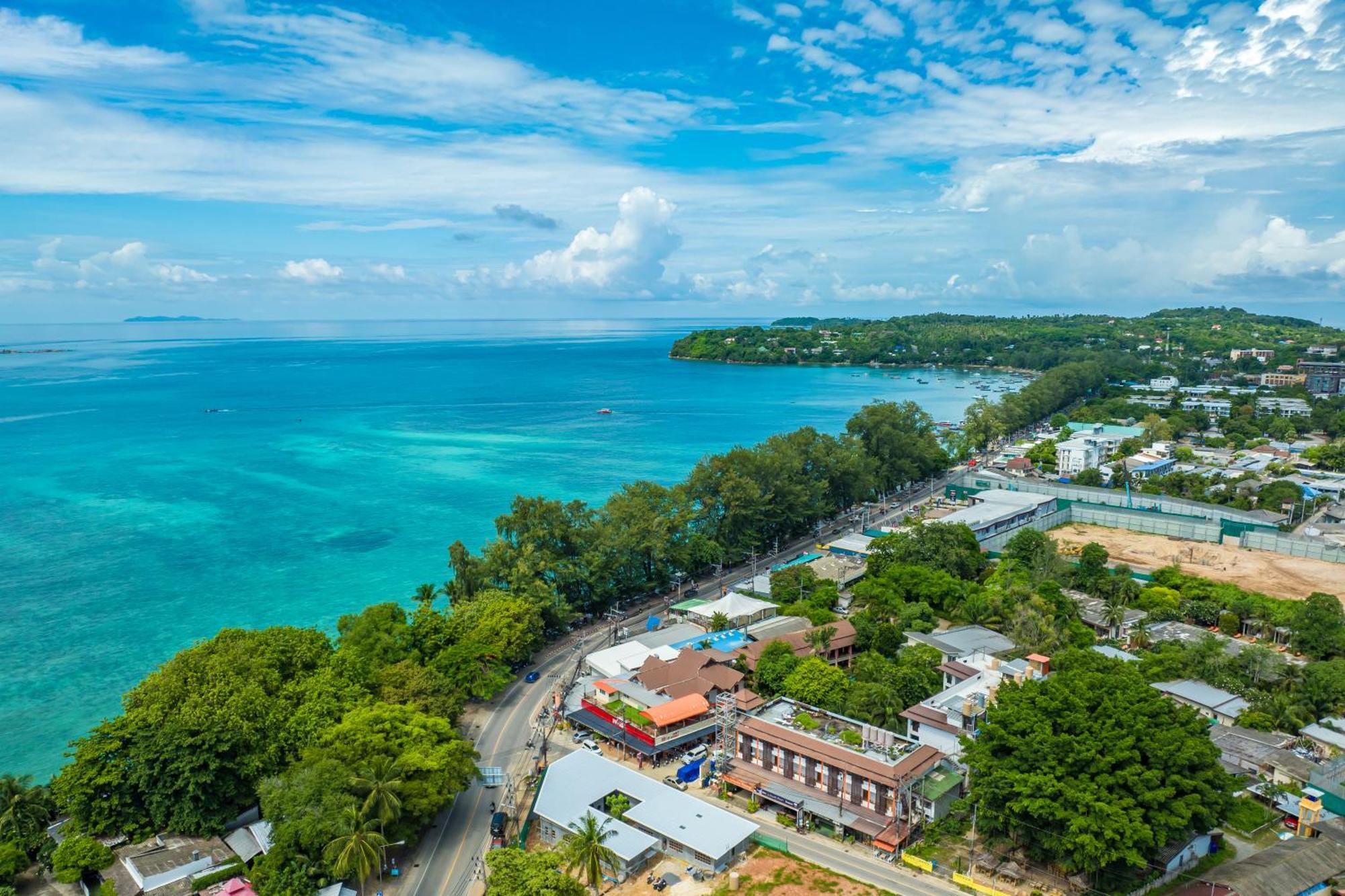 Phuket Meet Holiday Hotel 普吉岛相遇花园度假酒店 Rawai Exterior photo