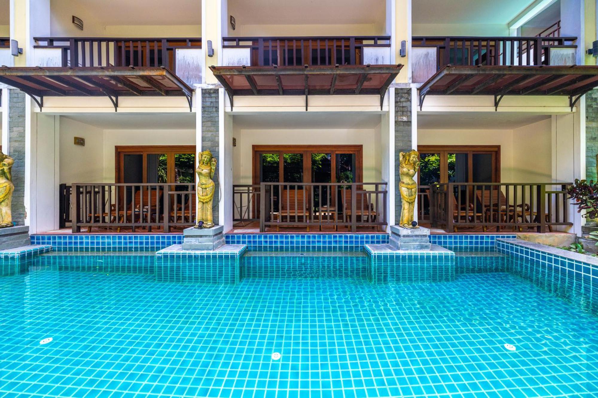 Phuket Meet Holiday Hotel 普吉岛相遇花园度假酒店 Rawai Exterior photo